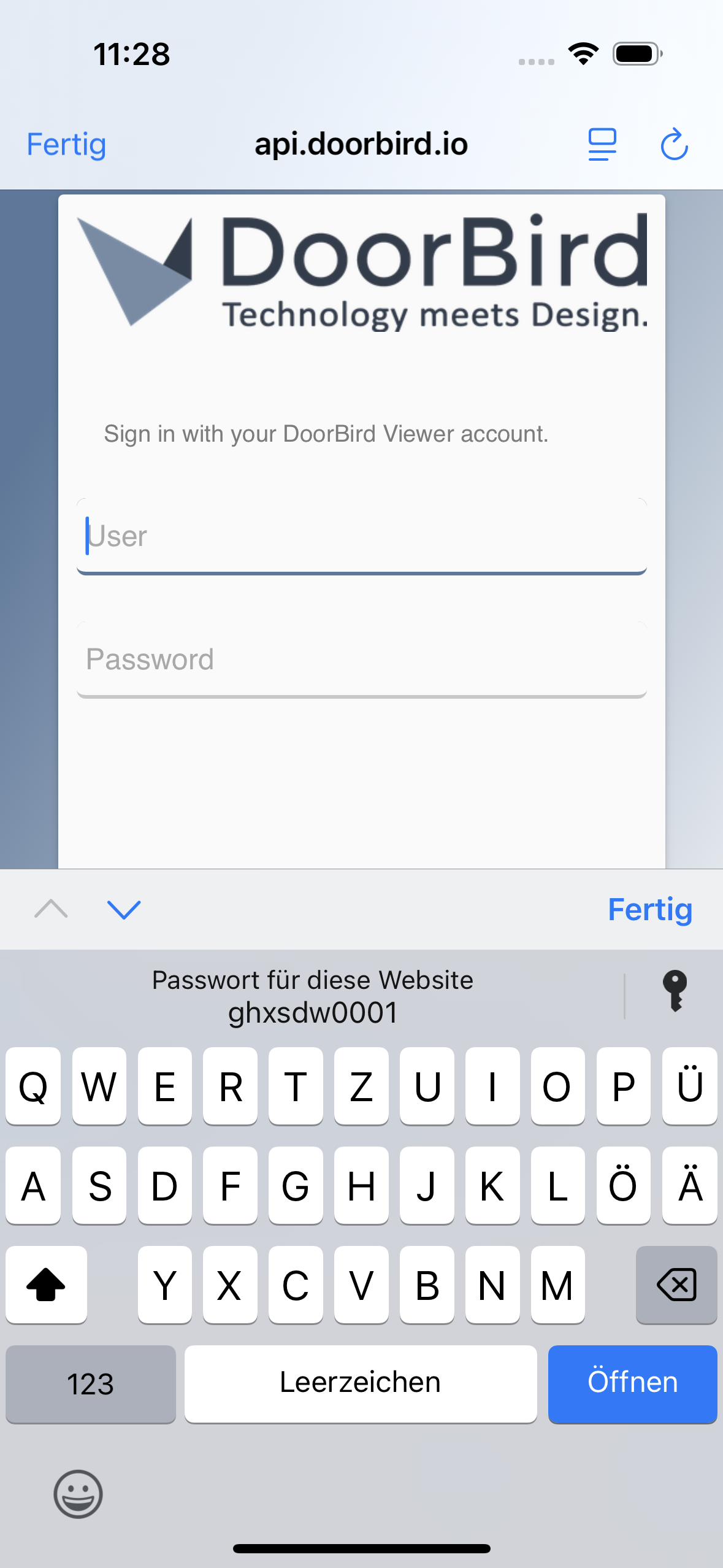 Bild 5: Im Anmeldefenster geben Sie die Zugangsdaten des DIGITAL PASSPORTS Ihrer DoorBird Station ein (nicht die Administratordaten!). Klicken Sie auf „SIGN IN“.
